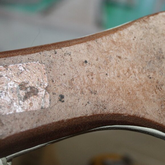 Authentic Givenchy Leather Crystal Rhinestone Gladiator Style Sandals Sh… - Picture 8 of 8